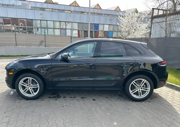 Porsche Macan cena 225000 przebieg: 26000, rok produkcji 2021 z Koszalin małe 232